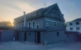 Sun-House Pension - Parkingfree Limited Spaces-